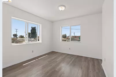 2562 60th Ave, Oakland, CA 94605 - Photo 28