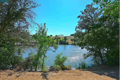 4836 Boxer Blvd, Concord, CA 94521 - Photo 32