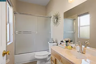 8020 Mountain View Dr, Pleasanton, CA 94588 - Photo 22