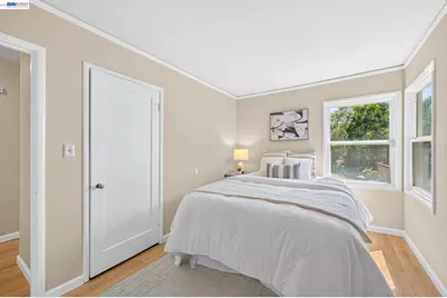 8382 Golf Links Rd, Oakland, CA 94605 - Photo 24