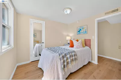 8382 Golf Links Rd, Oakland, CA 94605 - Photo 10