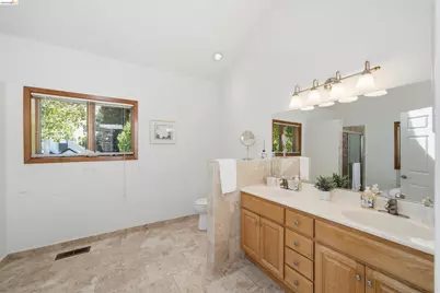3265 Greenhills Dr, Lafayette, CA 94549 - Photo 30