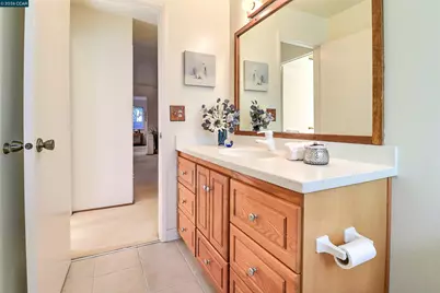 2811 Saint Joseph Dr, Concord, CA 94518 - Photo 44