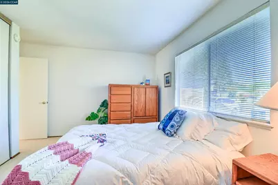 2811 Saint Joseph Dr, Concord, CA 94518 - Photo 42