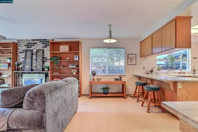 2811 Saint Joseph Dr, Concord, CA 94518 - Photo 18