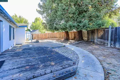 2811 Saint Joseph Dr, Concord, CA 94518 - Photo 58