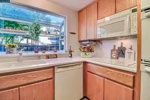 2811 St Joseph Dr, Concord, CA 94518 - Photo 24