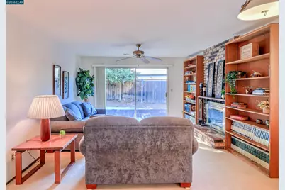 2811 Saint Joseph Dr, Concord, CA 94518 - Photo 28