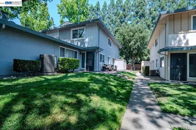 8172 Arroyo Dr #3, Pleasanton, CA 94588 - Photo 1