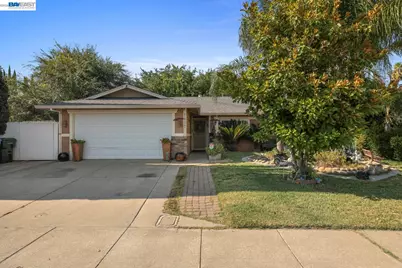 1427 Snyder St, Manteca, CA 95336 - Photo 2