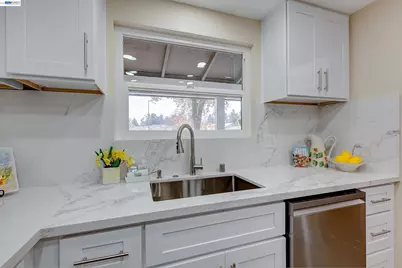 34312 Cornwallis Ct, Fremont, CA 94555 - Photo 24