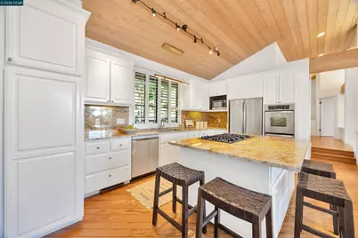 857 Las Trampas Rd, Lafayette, CA 94549 - Photo 8