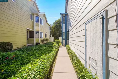 418 Dohrmann Ln, Pinole, CA 94564 - Photo 6
