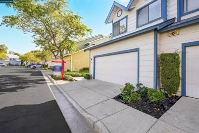 418 Dohrmann Ln, Pinole, CA 94564 - Photo 4