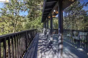 6855 Gunn Dr, Oakland, CA 94611 - Photo 20