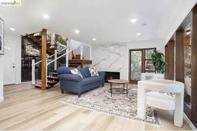 6855 Gunn Dr, Oakland, CA 94611 - Photo 4