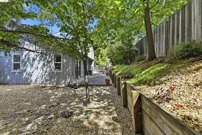 1734 Canberra Pl, El Dorado Hills, CA 95762 - Photo 40