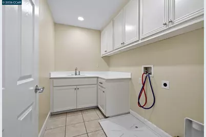 5668 Rosscommon Way, Antioch, CA 94531 - Photo 36