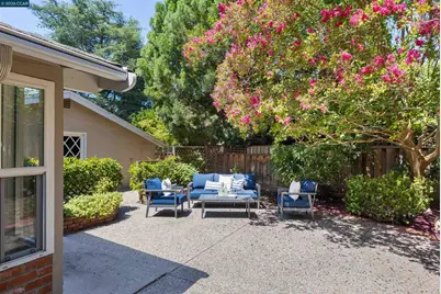 1026 Hacienda Dr, Walnut Creek, CA 94598 - Photo 30