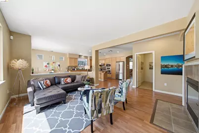 327 Hawk Ridge Dr, Richmond, CA 94806 - Photo 6
