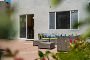 327 Hawk Ridge Dr, Richmond, CA 94806 - Photo 46
