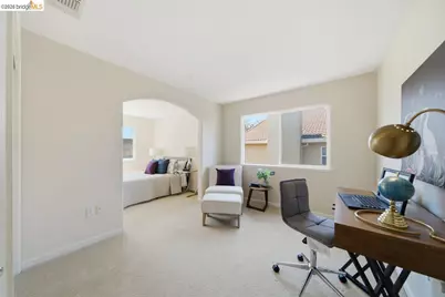 327 Hawk Ridge Dr, Richmond, CA 94806 - Photo 14