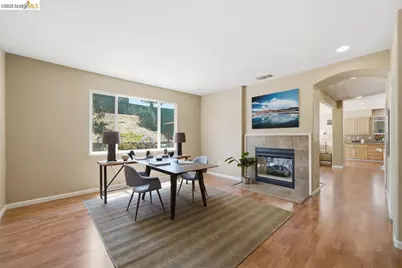 327 Hawk Ridge Dr, Richmond, CA 94806 - Photo 16