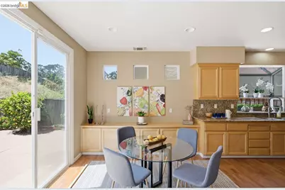 327 Hawk Ridge Dr, Richmond, CA 94806 - Photo 38