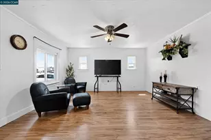 294 7th St, Rio Vista, CA 94571 - Photo 8
