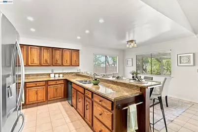 332 Downham Ct, Walnut Creek, CA 94598 - Photo 14