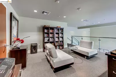 585 9th St #335, Oakland, CA 94607 - Photo 14