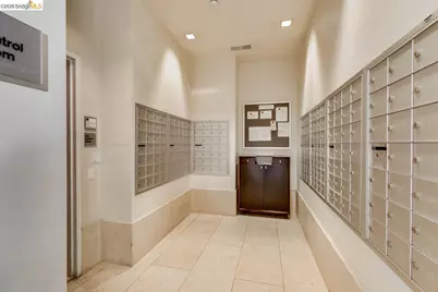 585 9th St #335, Oakland, CA 94607 - Photo 4