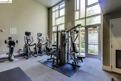585 9th St #335, Oakland, CA 94607 - Photo 10