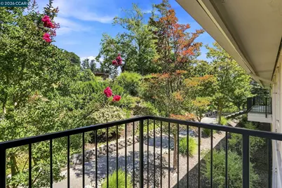 1224 Skycrest Dr #3, Walnut Creek, CA 94595 - Photo 22
