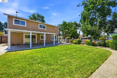 36956 Reynolds Dr, Fremont, CA 94536 - Photo 32