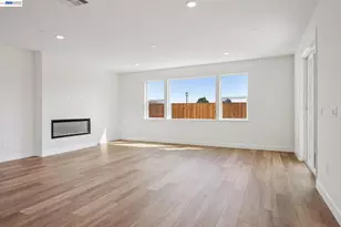 300 Colfax Ln, Oakley, CA 94561 - Photo 18
