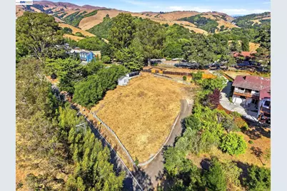 6733 Sunnyslope Ave, Castro Valley, CA 94552 - Photo 2