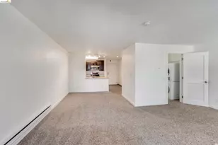 6400 Christie Ave, Emeryville, CA 94608 - Photo 2
