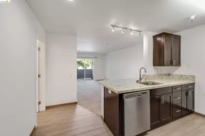 6400 Christie Ave #3206, Emeryville, CA 94608 - Photo 4