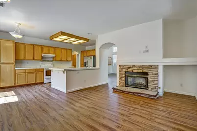 550 Apple Hill Dr, Brentwood, CA 94513 - Photo 6