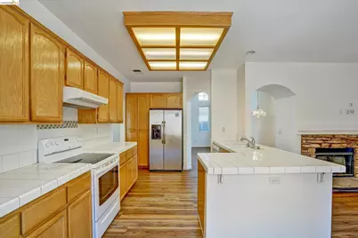 550 Apple Hill Dr, Brentwood, CA 94513 - Photo 8