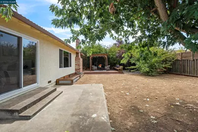 483 Brunswick Dr, Vallejo, CA 94591 - Photo 26