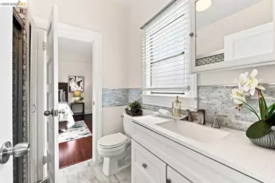 1028 57th St, Oakland, CA 94608 - Photo 18