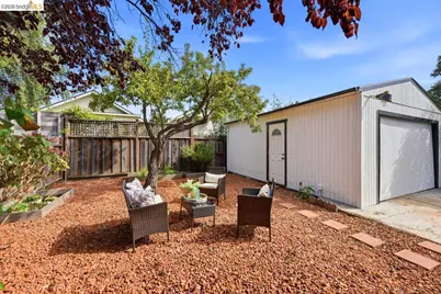 1028 57th St, Oakland, CA 94608 - Photo 38
