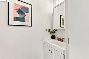 1028 57th St, Oakland, CA 94608 - Photo 28