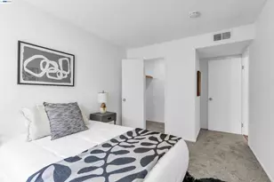 403 Olympus, Hercules, CA 94547 - Photo 20