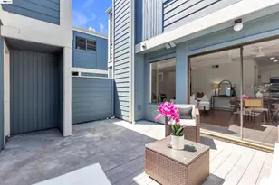 403 Olympus, Hercules, CA 94547 - Photo 20