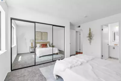 403 Olympus #7, Hercules, CA 94547 - Photo 18