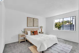 403 Olympus, Hercules, CA 94547 - Photo 16
