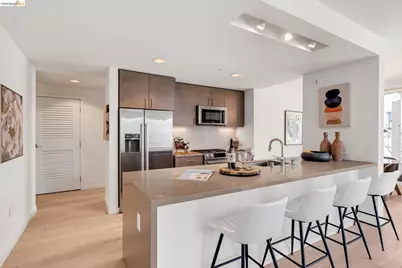 51 Innes Ct #204, San Francisco, CA 94124 - Photo 2